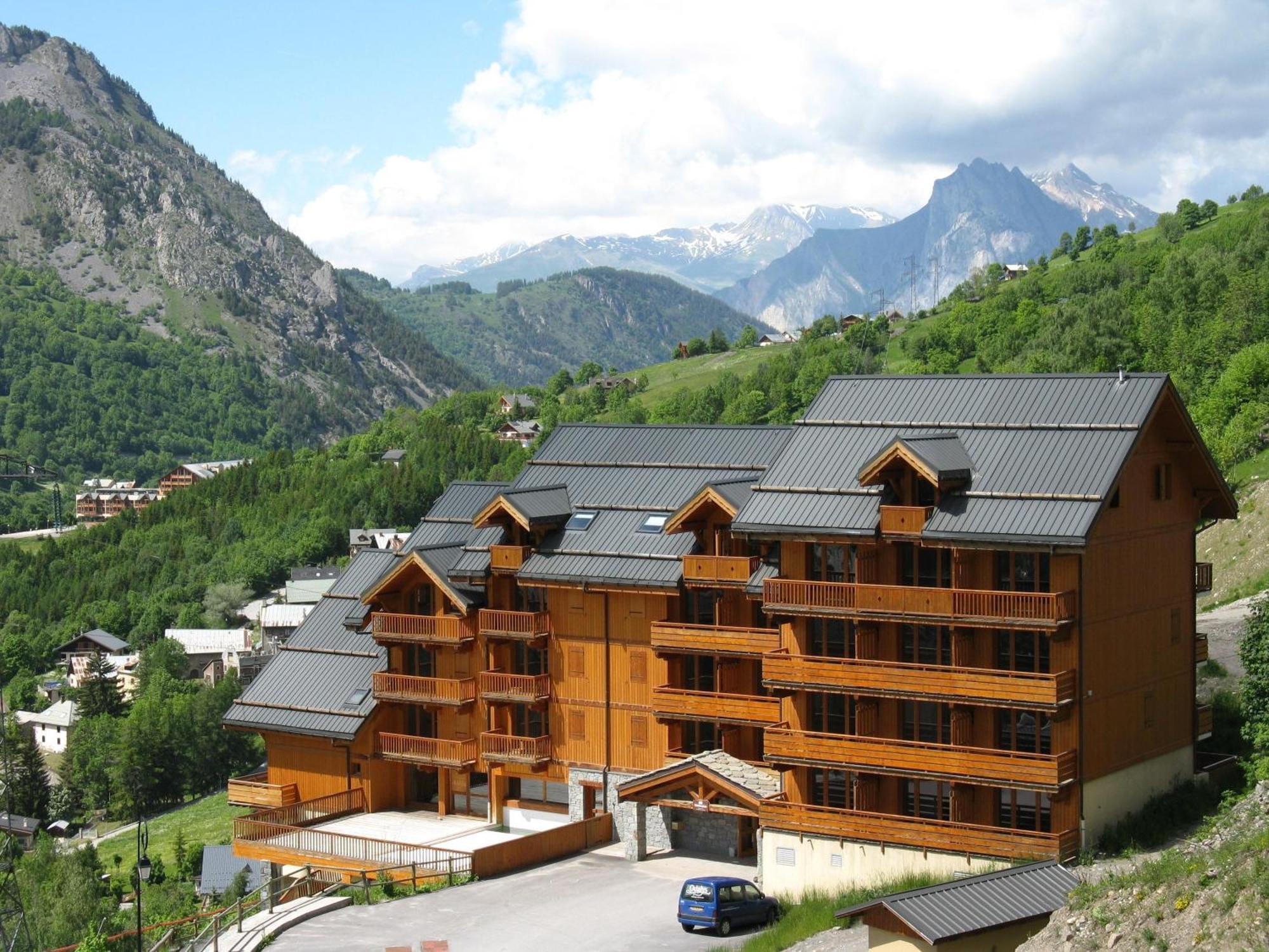 Residence Odalys Le Hameau Et Les Chalets De La Vallee D'Or ヴァロワール エクステリア 写真