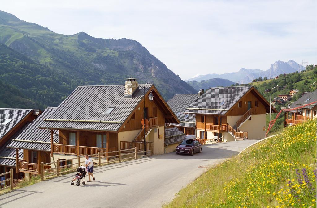 Residence Odalys Le Hameau Et Les Chalets De La Vallee D'Or ヴァロワール エクステリア 写真